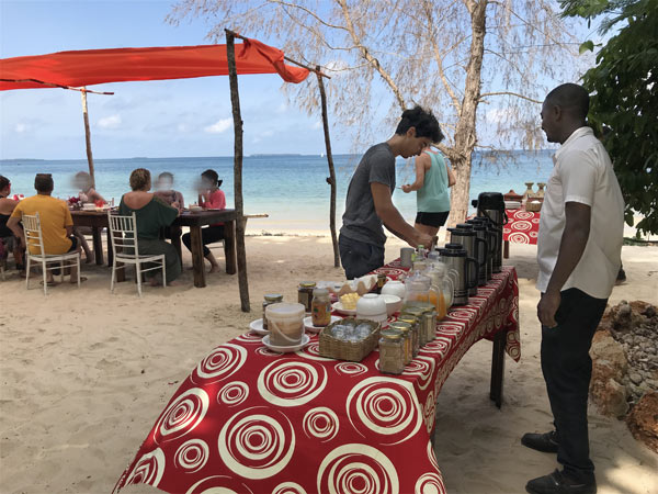 Mangrove Lodge Zanzibar - Special Lunch on the beach